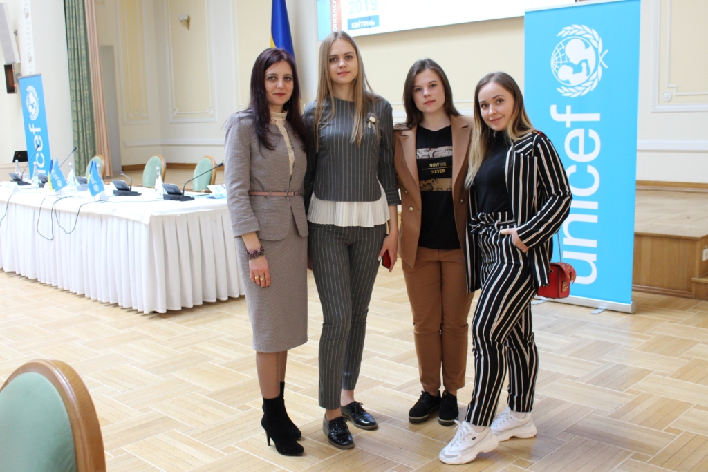 Молодь ФЕУ взяла участь у Дискусії з питань макроекономічного аналізу і прогнозування в Клубі Кабінету Міністрів України