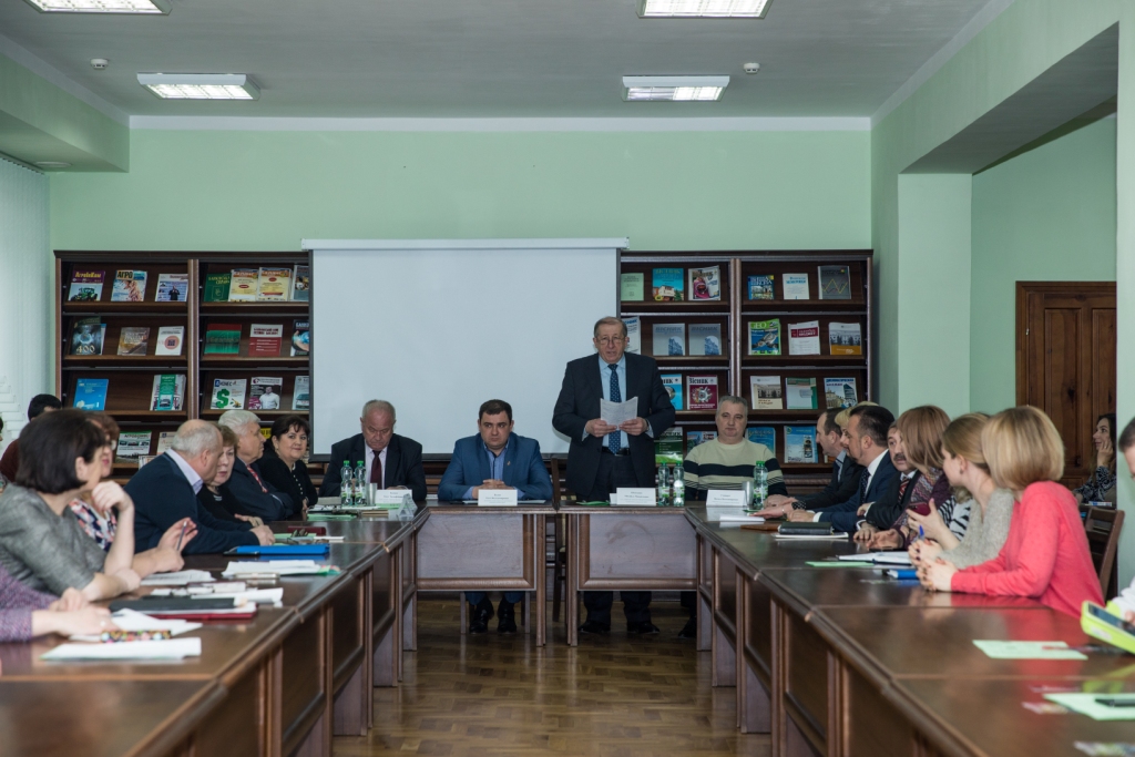Відбувся науково-практичний дискурс «Удосконалення функціональної діяльності публічної служби в контексті децентралізації»