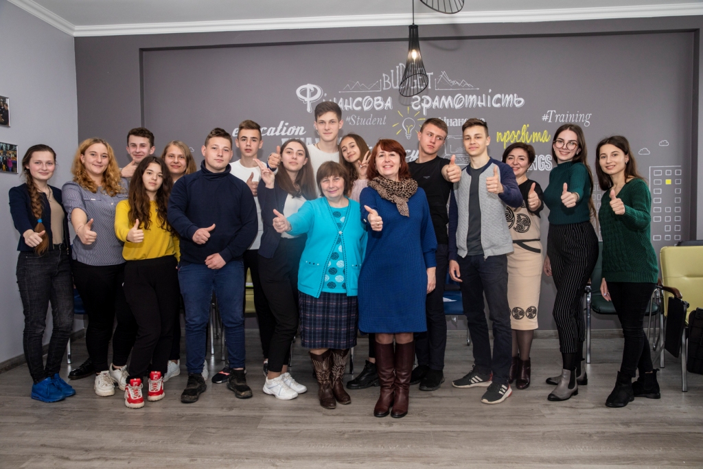 У ТНЕУ відбувся тренінг «Мій особистий бюджет» для учнів шкіл!