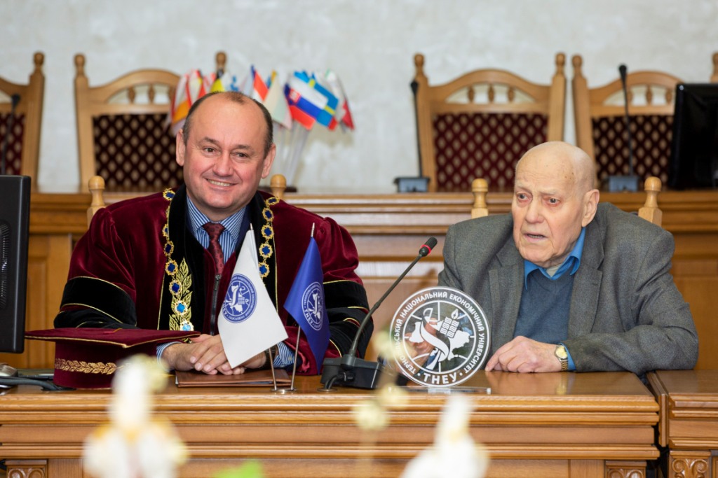 Олександру Андрійовичу Устенку присвоїли звання «Почесний професор Тернопільського національного економічного університету»