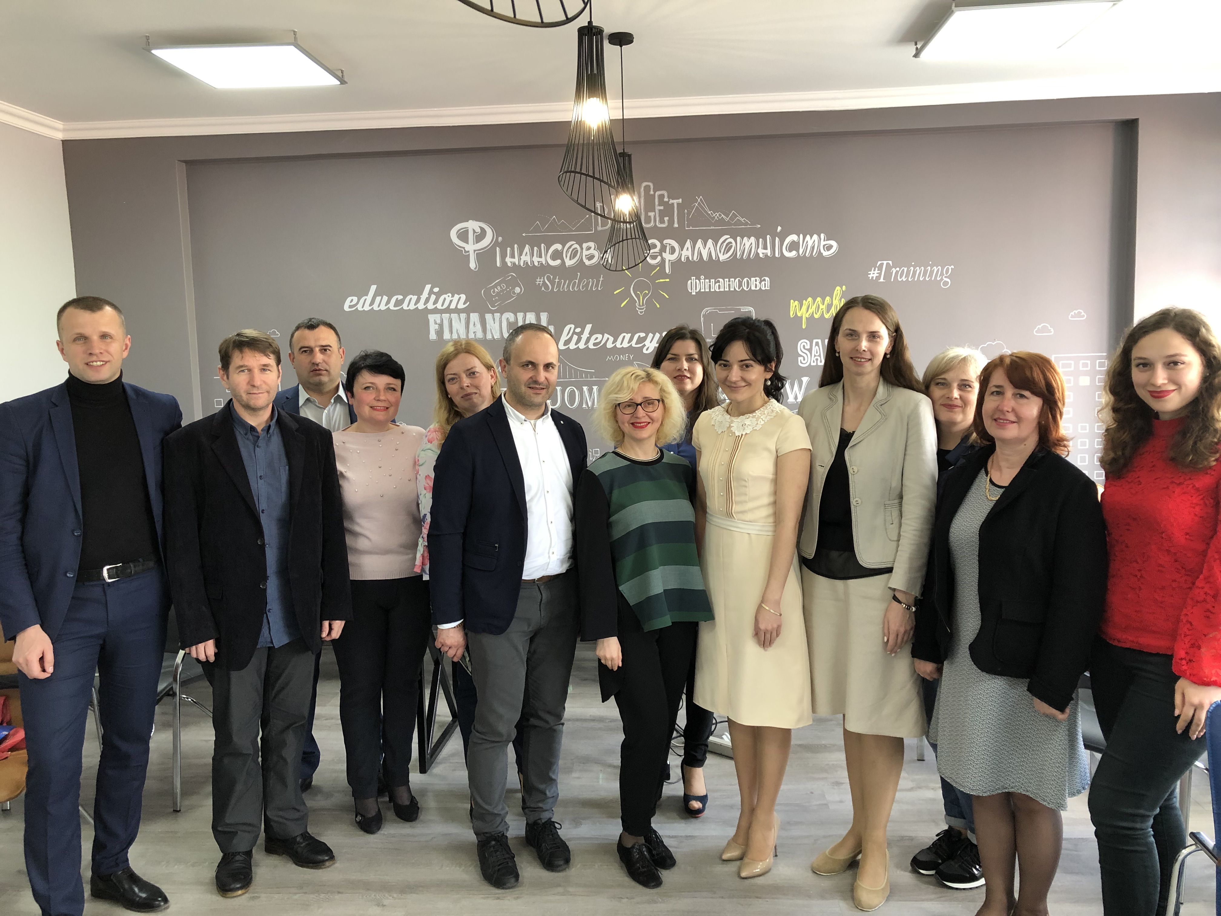Науковці ТНЕУ презентували свої досягнення перед зарубіжними колегами