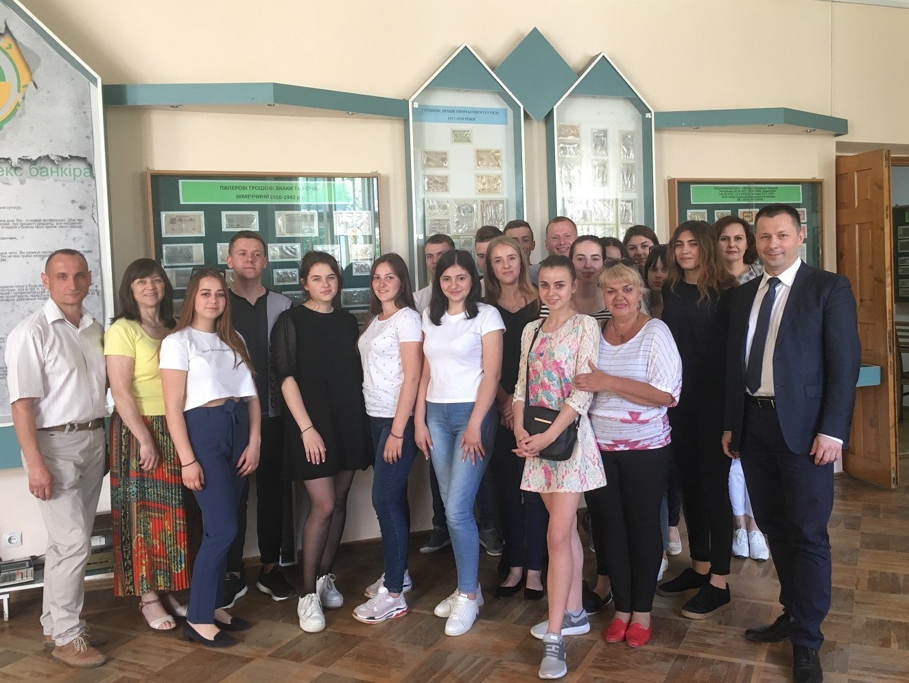 Студенти першого курсу факультету банківського бізнесу ТНЕУ провели цікаву дискусію на тему: «Філософія грошей»