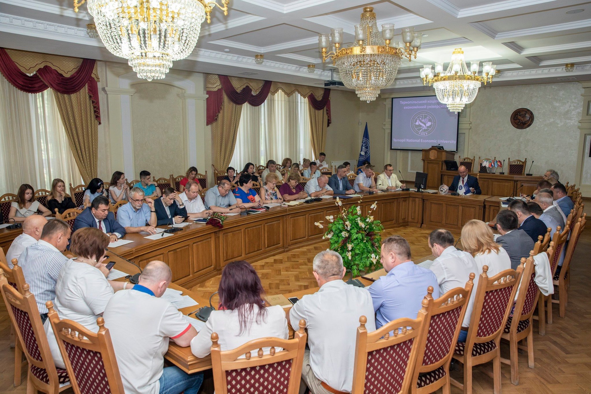 У ТНЕУ відбулося засідання вченої ради