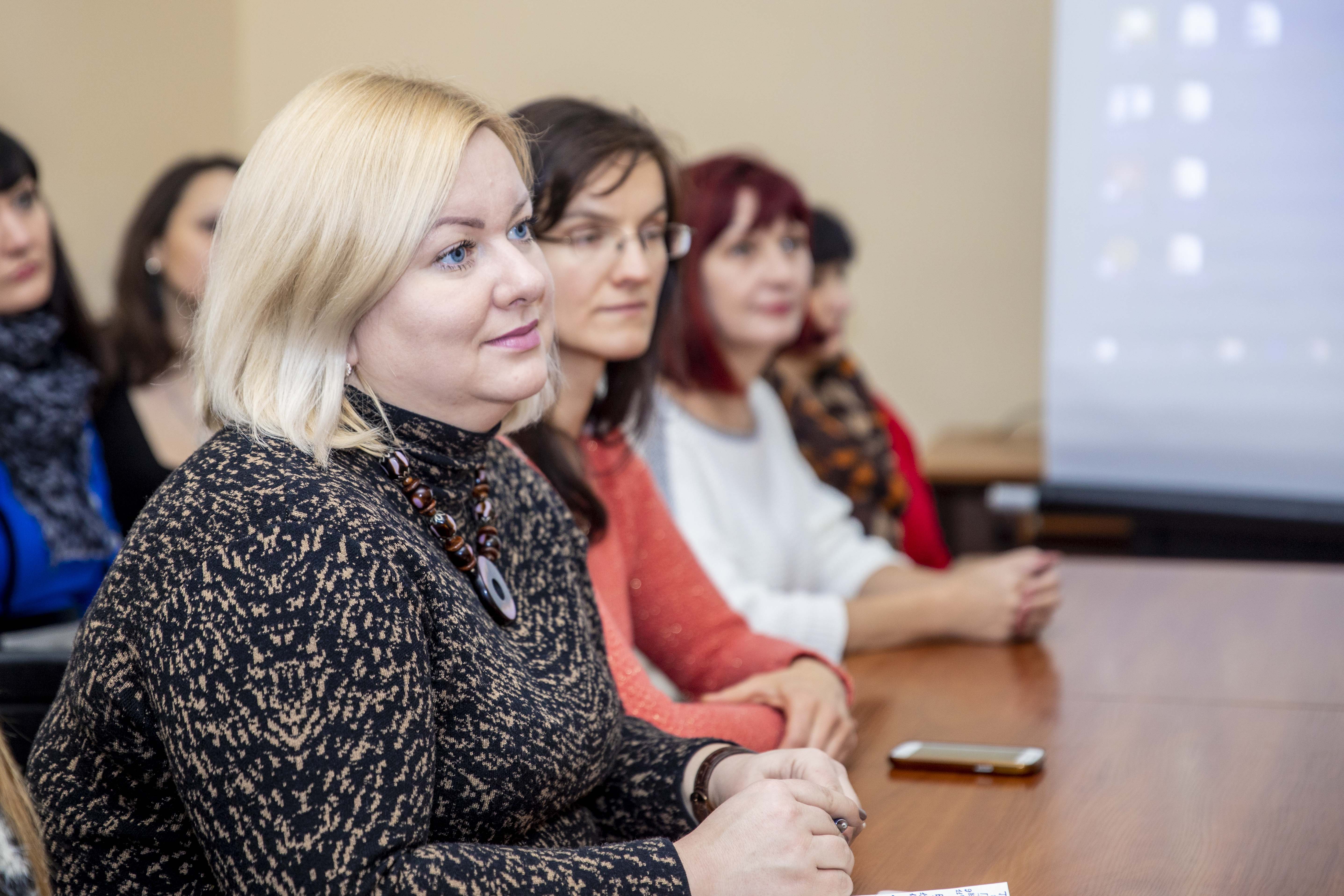«Екологічні фактори добробуту: роль інститутів»