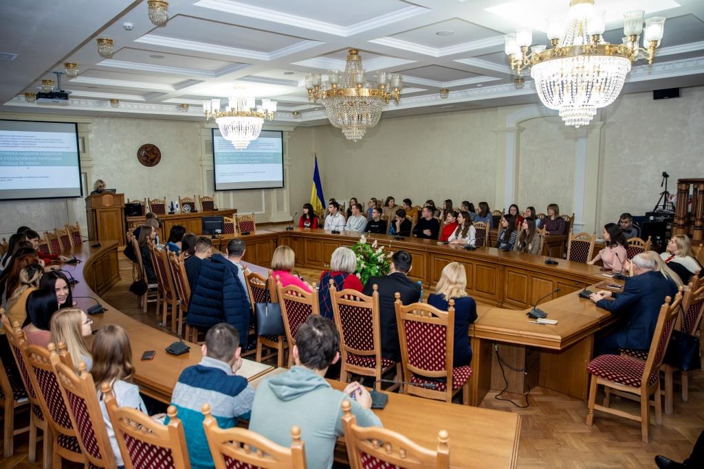 У ТНЕУ відбувся спецсемінар «Фінансова підтримка надання медичних послуг людям з особливими потребами у Словаччині, Польщі та Україні»