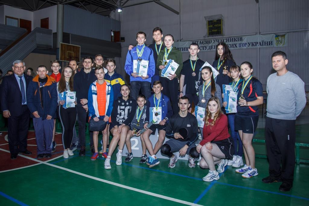 Вітаємо учасників змагань з настільного тенісу!