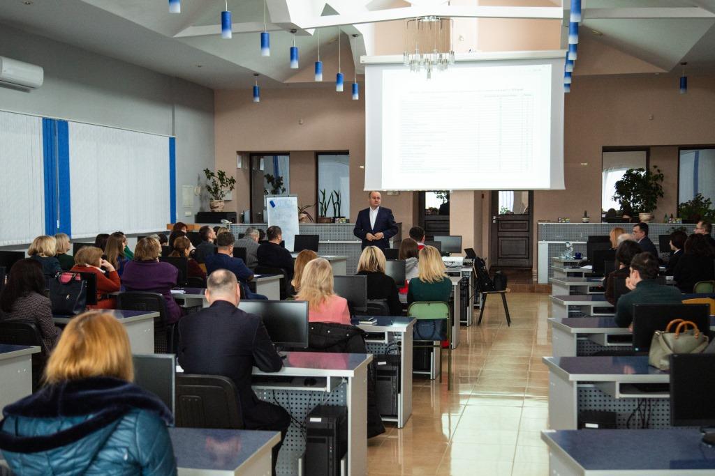 Відбулася зустріч колективів ФАЕМ і ННІМЕВ ім. Б.Д. Гаврилишина з ректором ТНЕУ