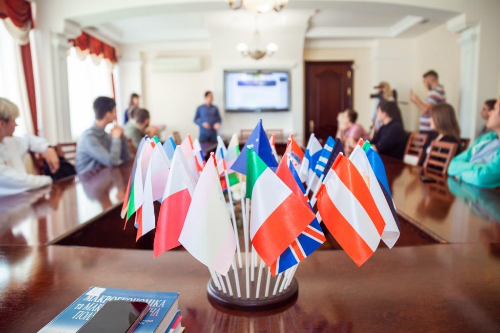 Дискусійна платформа «Особливості міжнародної співпраці в умовах пандемії»