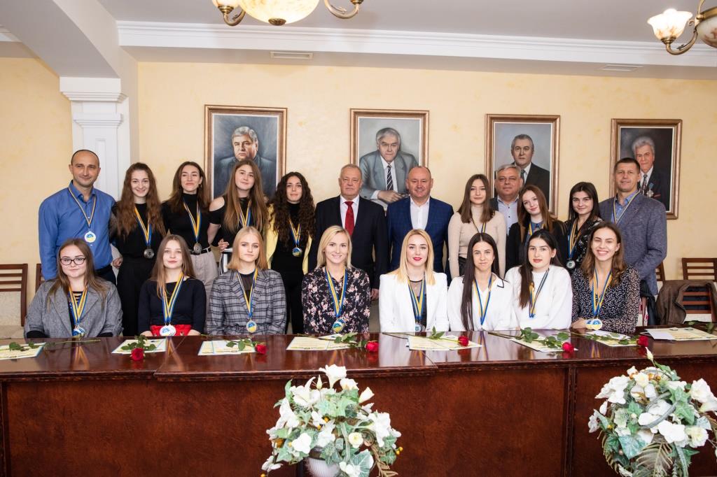 Відбулася церемонія нагородження фіналісток Кубку України – команди «ТНЕУ-Енерго»