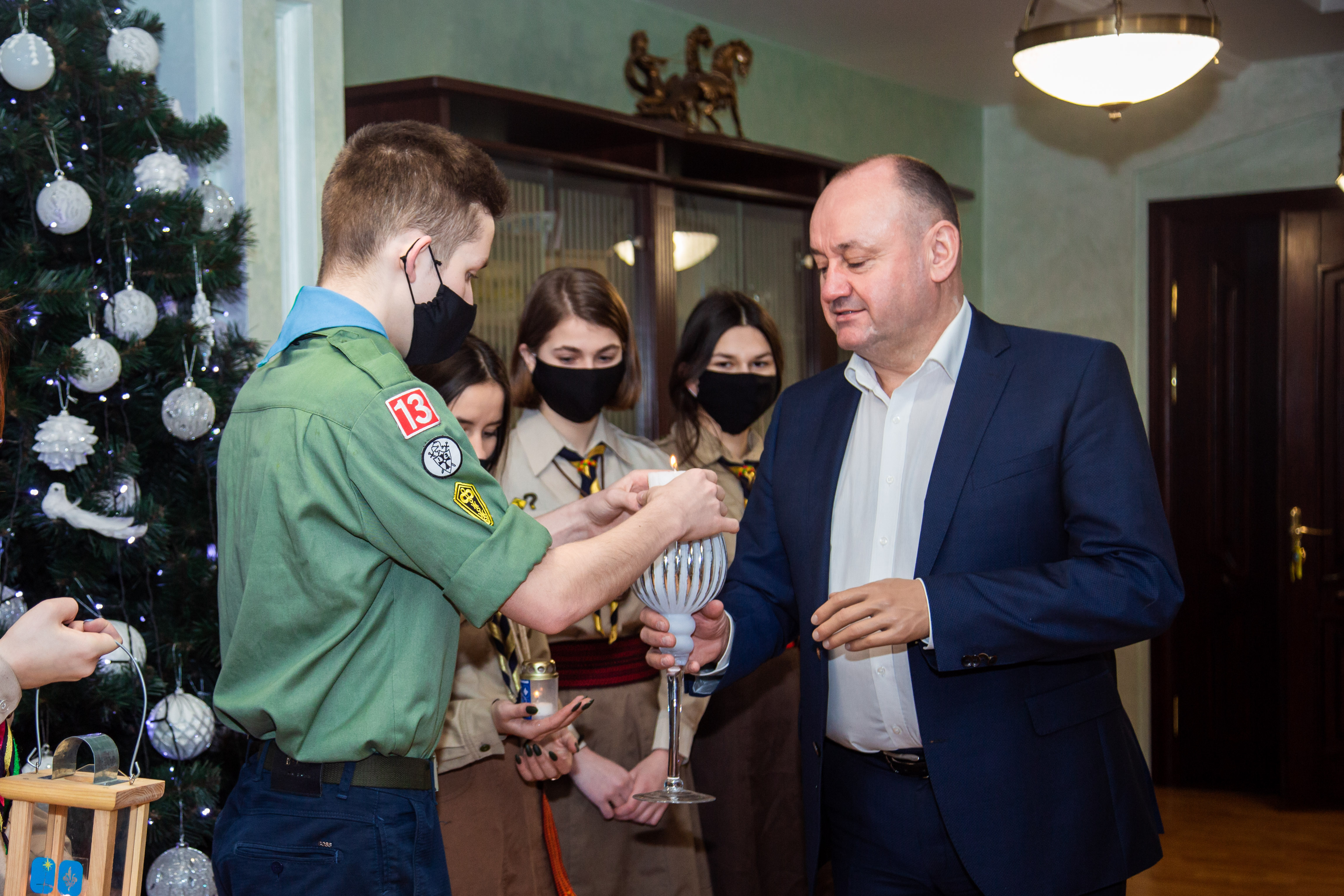 До Західноукраїнського національного університету принесли Вифлеємський Вогонь Миру