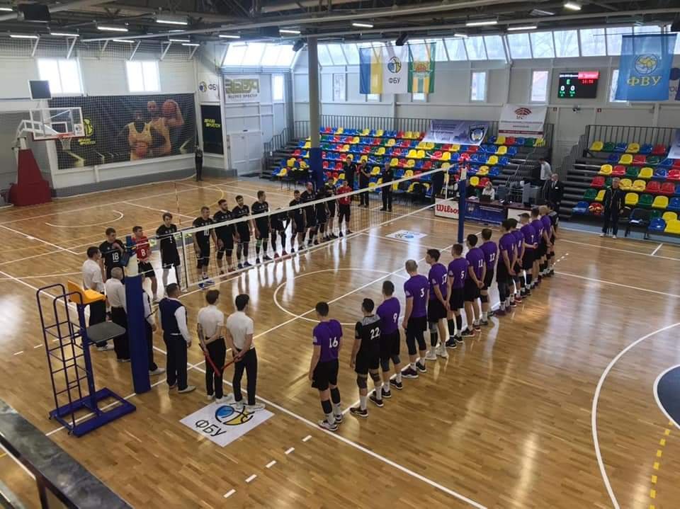 Перший тур фіналу 4-х команд ХХХ чемпіонату України з волейболу