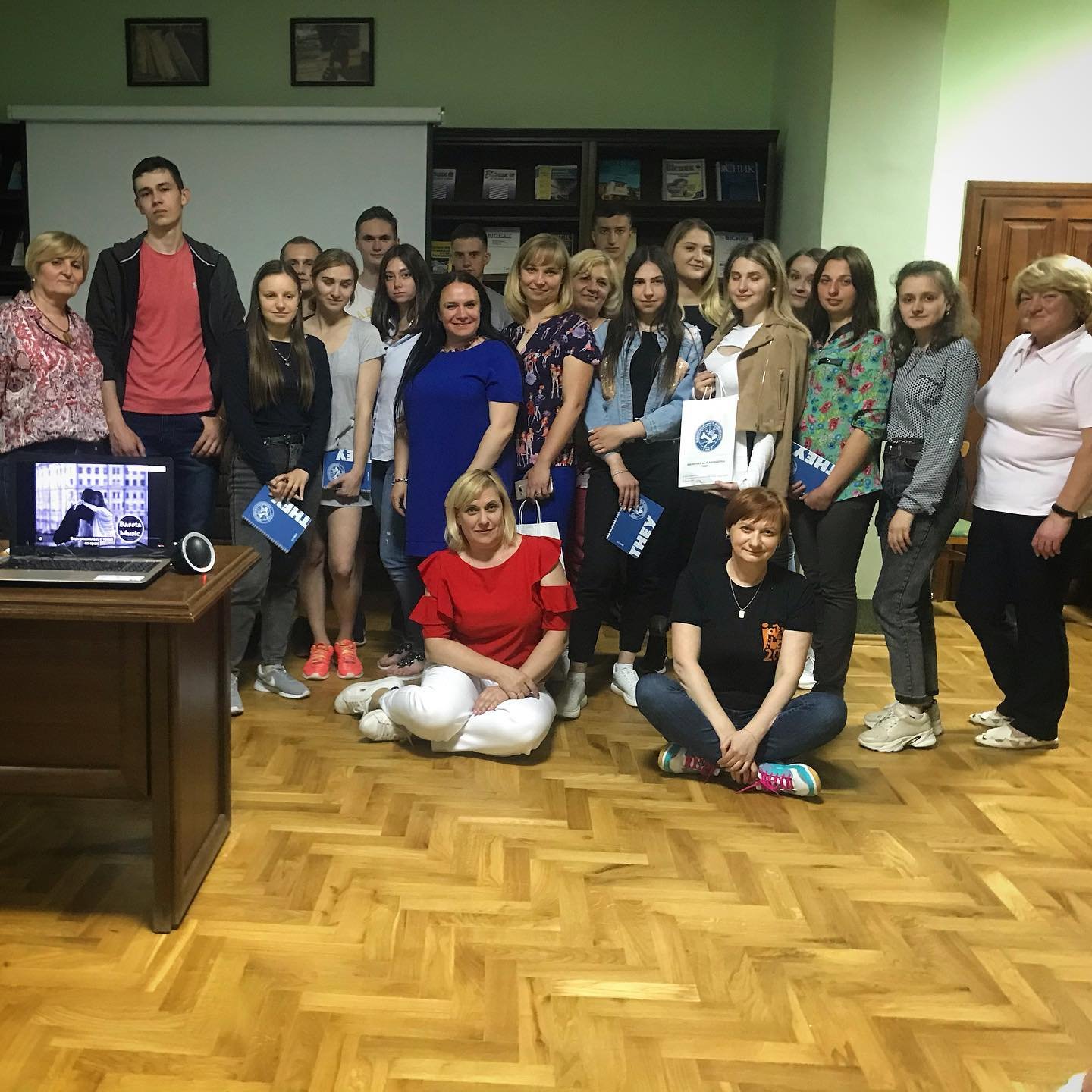 Ніч у бібліотеці: цікаво та креативно