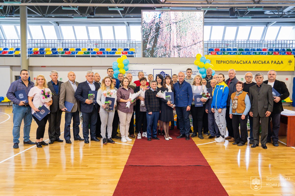 Подяку міського голови Тернополя отримали викладачі ЗУНУ