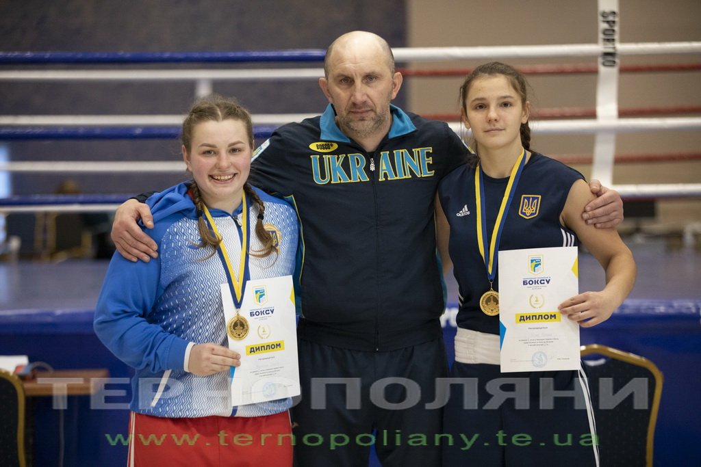 Олеся Крисюк здобула перемогу на чемпіонаті України з боксу!