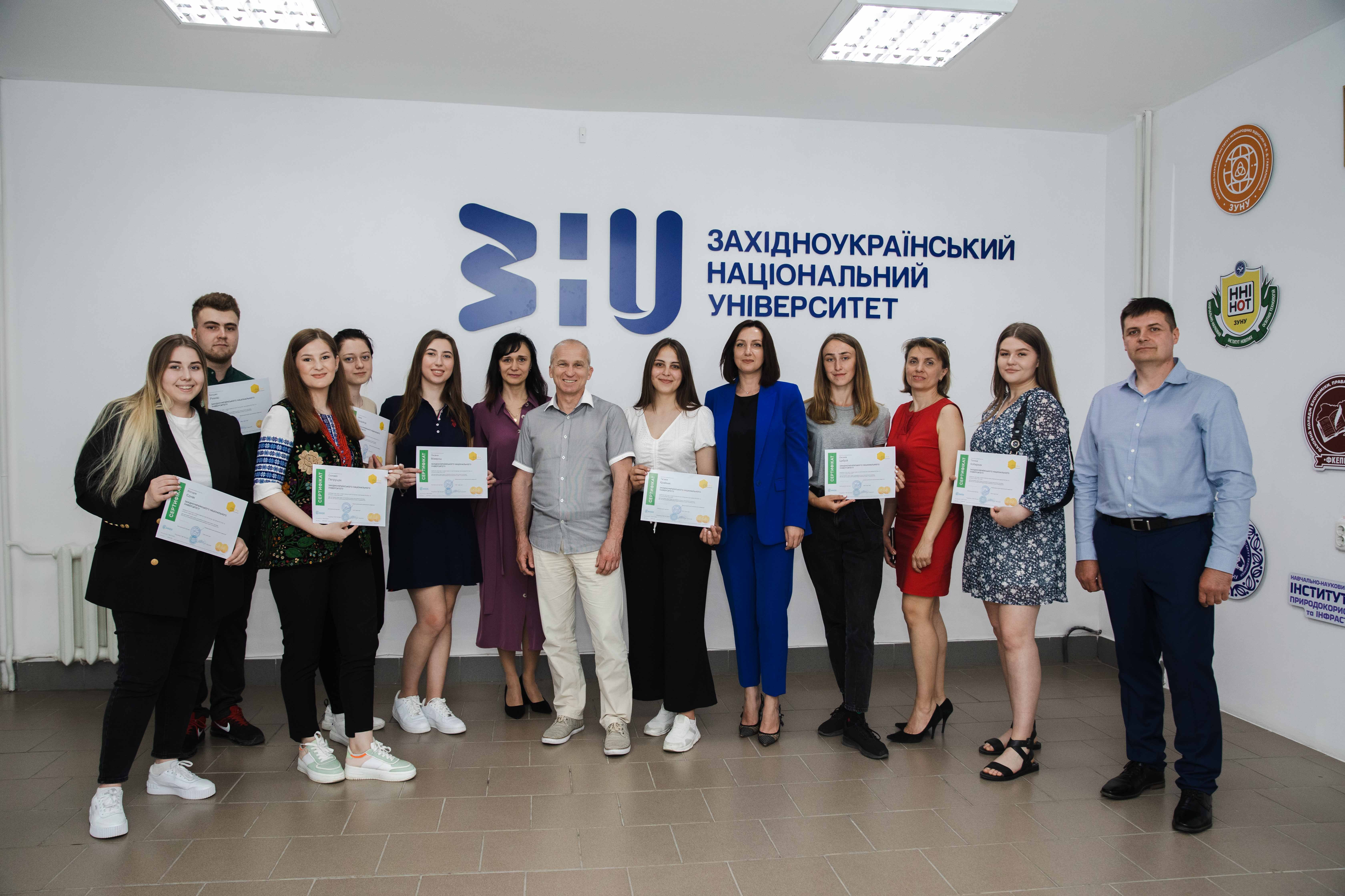Вручення сертифікатів користувачам програмного забезпечення «M.E.Doc»