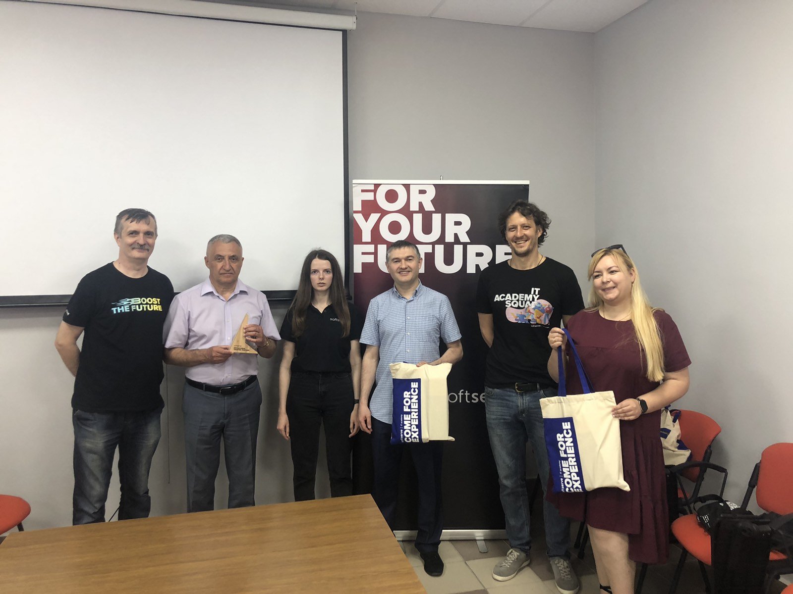 ФКІТ - освітній партнер «TOP CONTRIBUTOR 2020-2021»