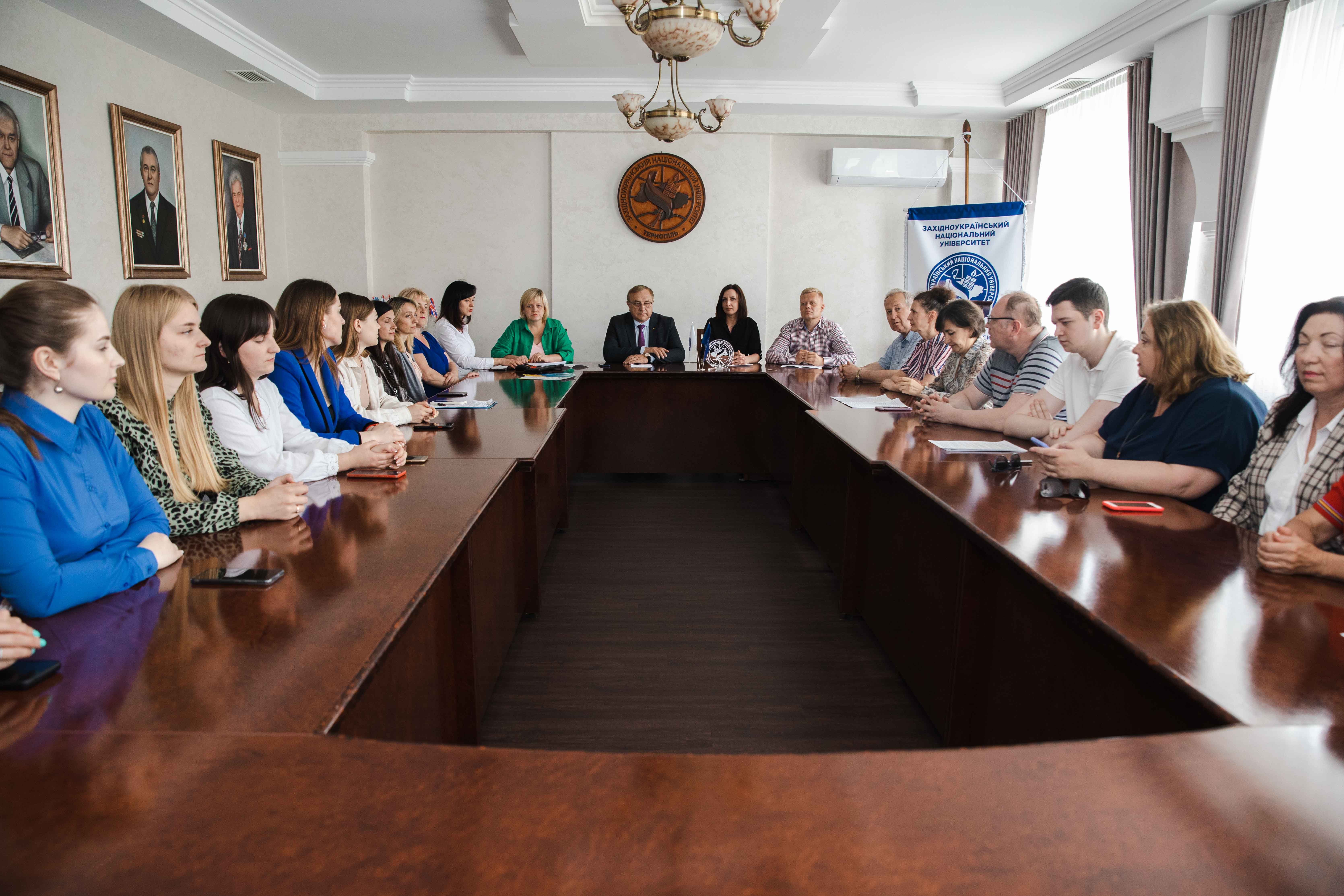 Відбувся науково-практичний круглий стіл за участю міжнародних науковців