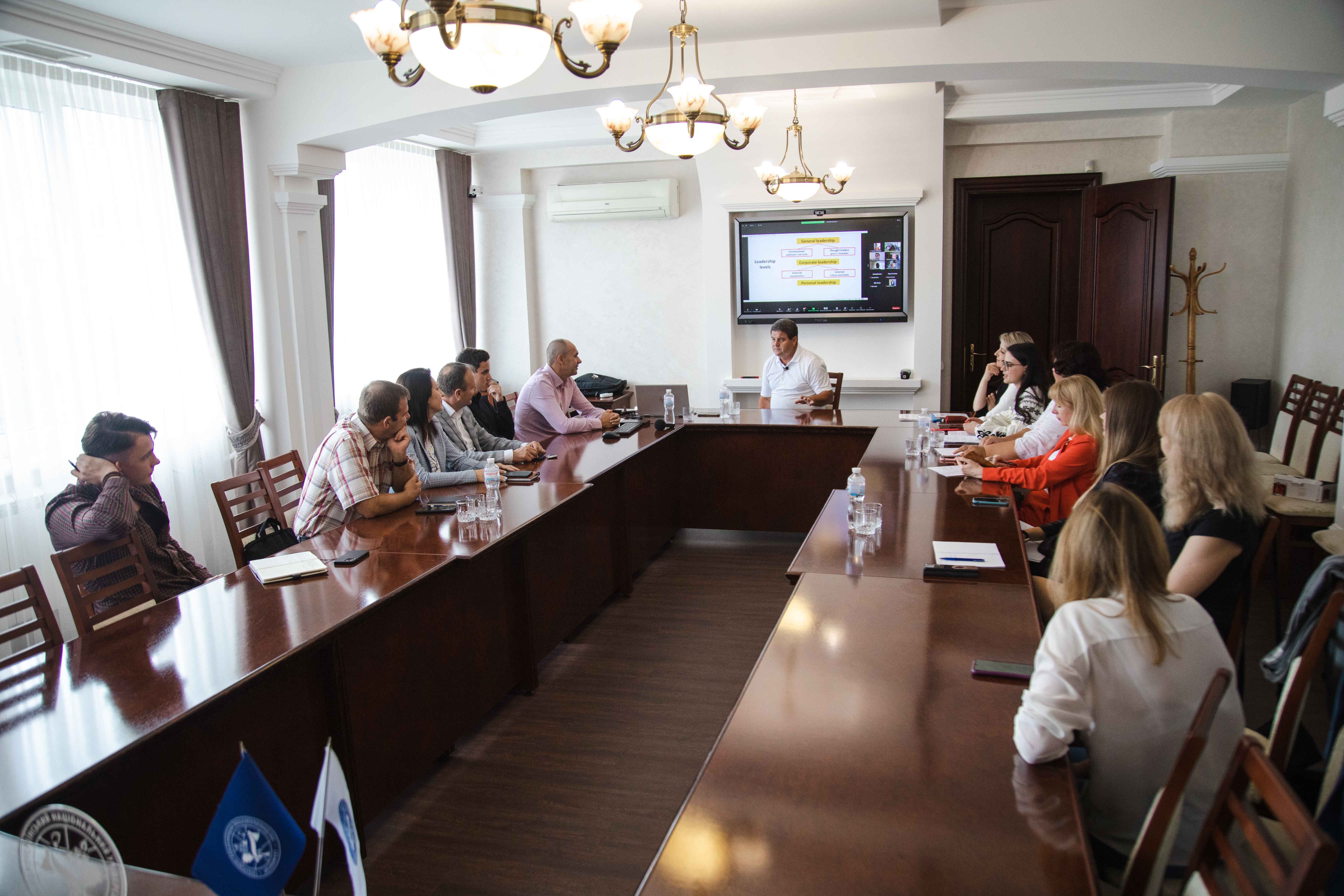 Відкрита лекція ректора Нідерландської бізнес-академії у ЗУНУ