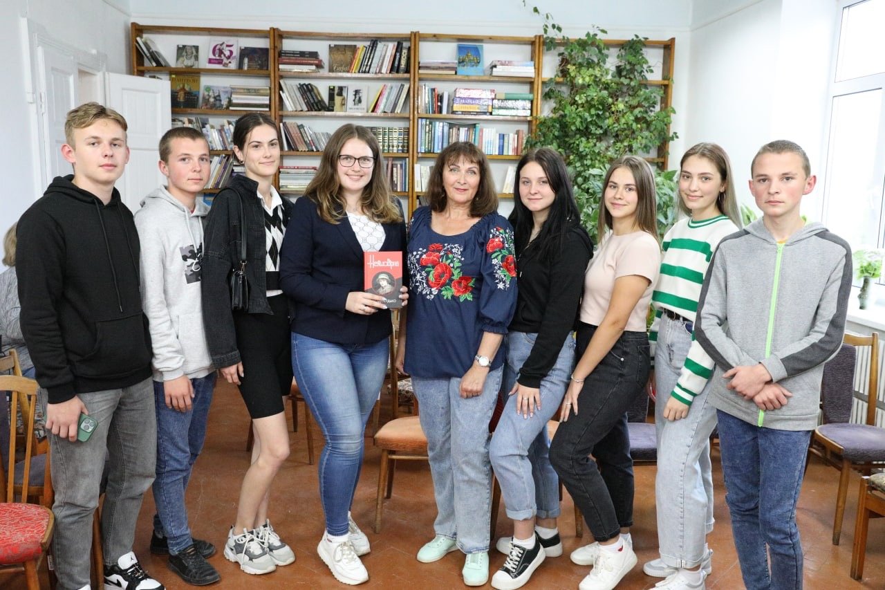 Студенти коледжу ЗУНУ побували на презентації книги української письменниці та сценаристки