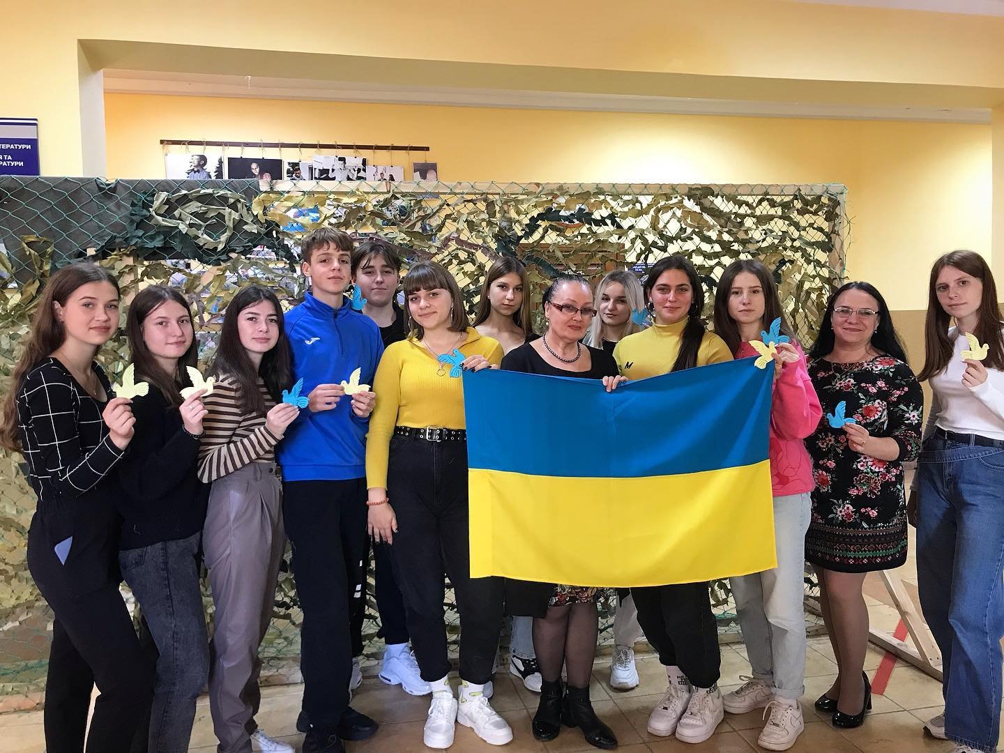 Акція «Голуб миру» у бібліотеці ім. Л. Каніщенка