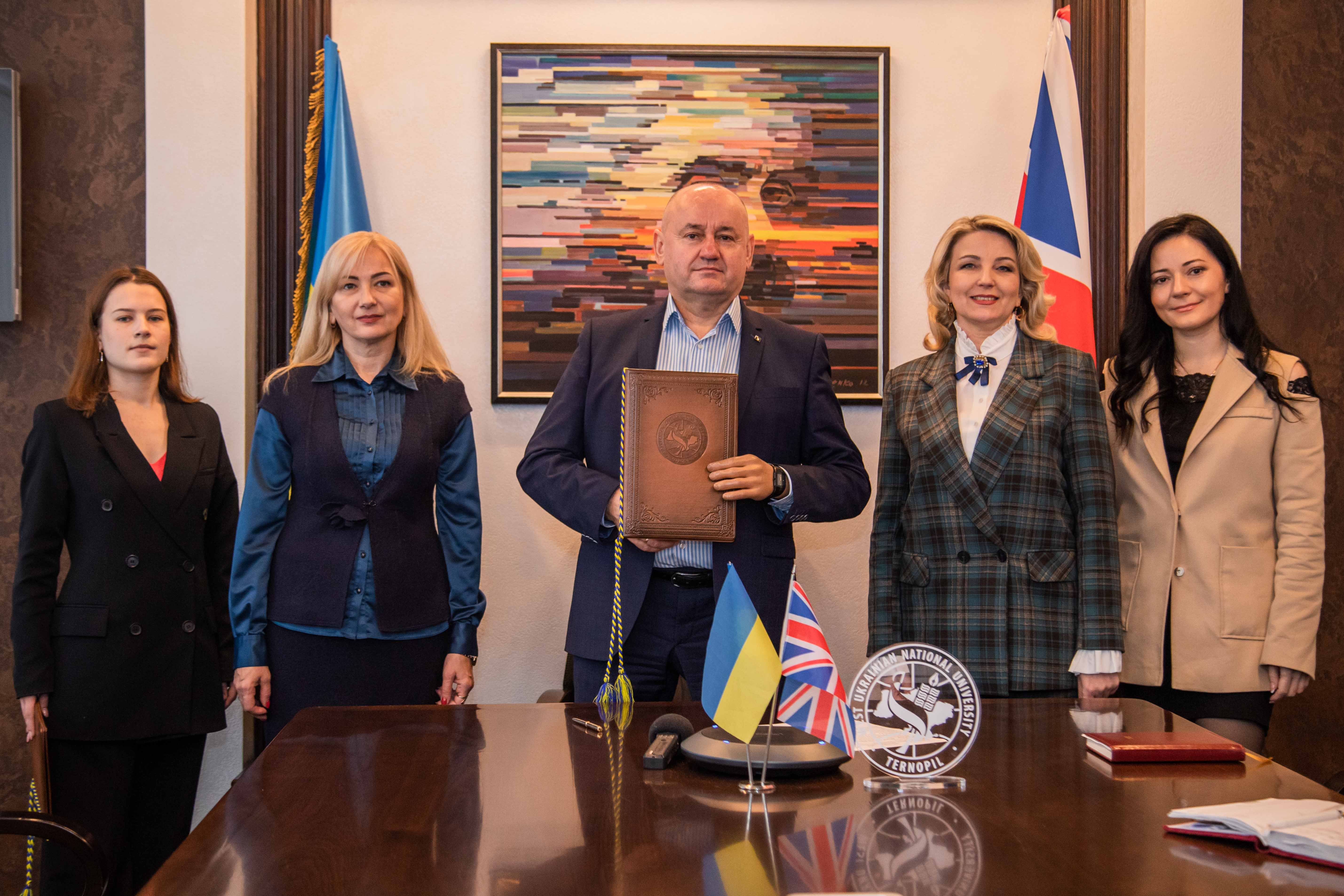 Співпраця з Клубом перемовин Вест Мідлендс