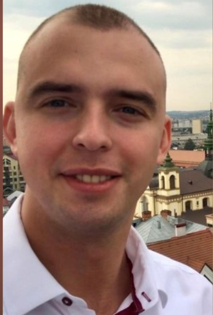 Підтримаймо петицію про присвоєння Героя України (посмертно) нашому випускнику Роману Огородніку!