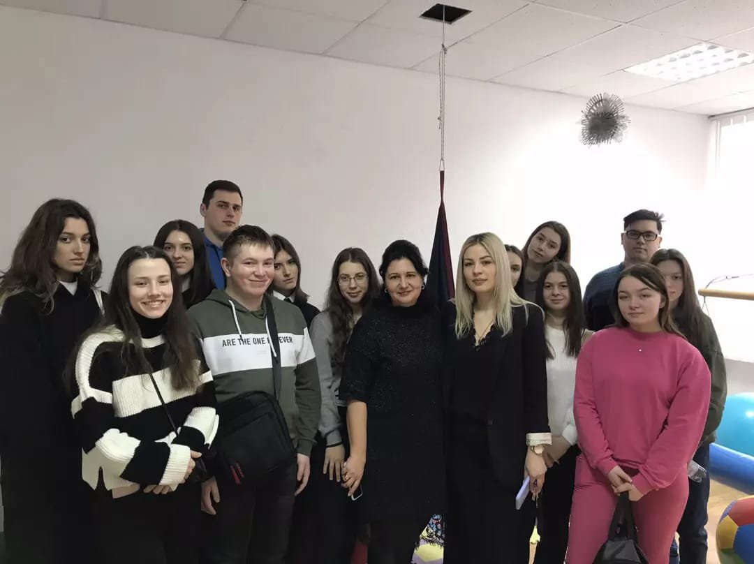 Динамічно працюємо, вчимося та розвиваємося