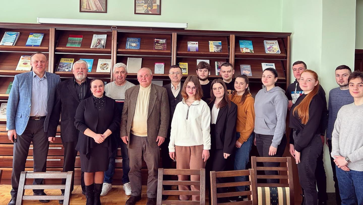 Зустріч з випускником ЗУНУ - меценатом Михайлом Гомівкою