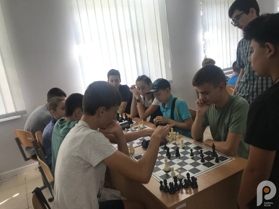 Обласний юнацький турнір з швидких шахів «Єдина Україна» у Закарпатському навчально-науковому інституті ЗУНУ