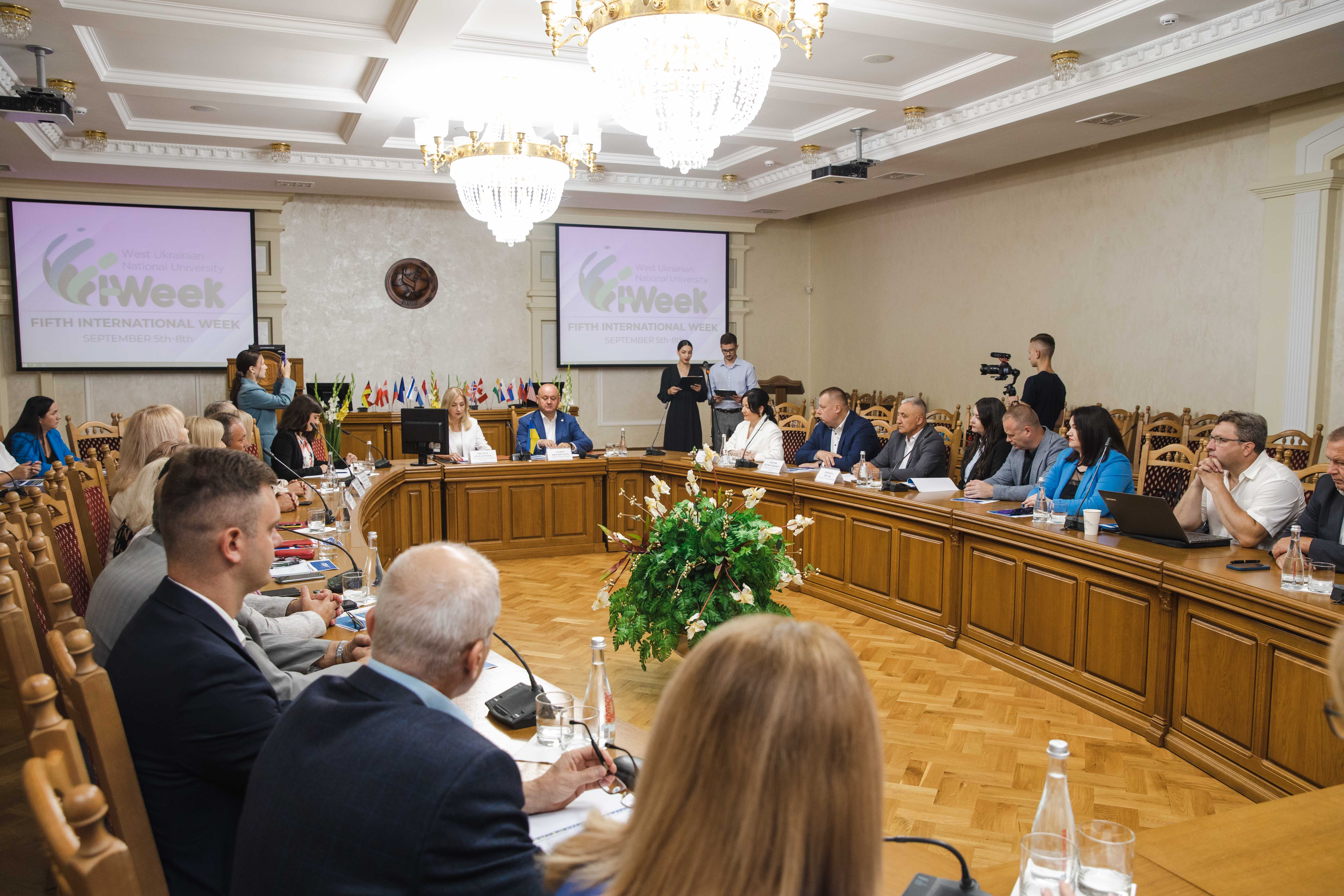 Розпочав роботу ювілейний П’ятий Міжнародний тиждень у Західноукраїнському національному університеті!