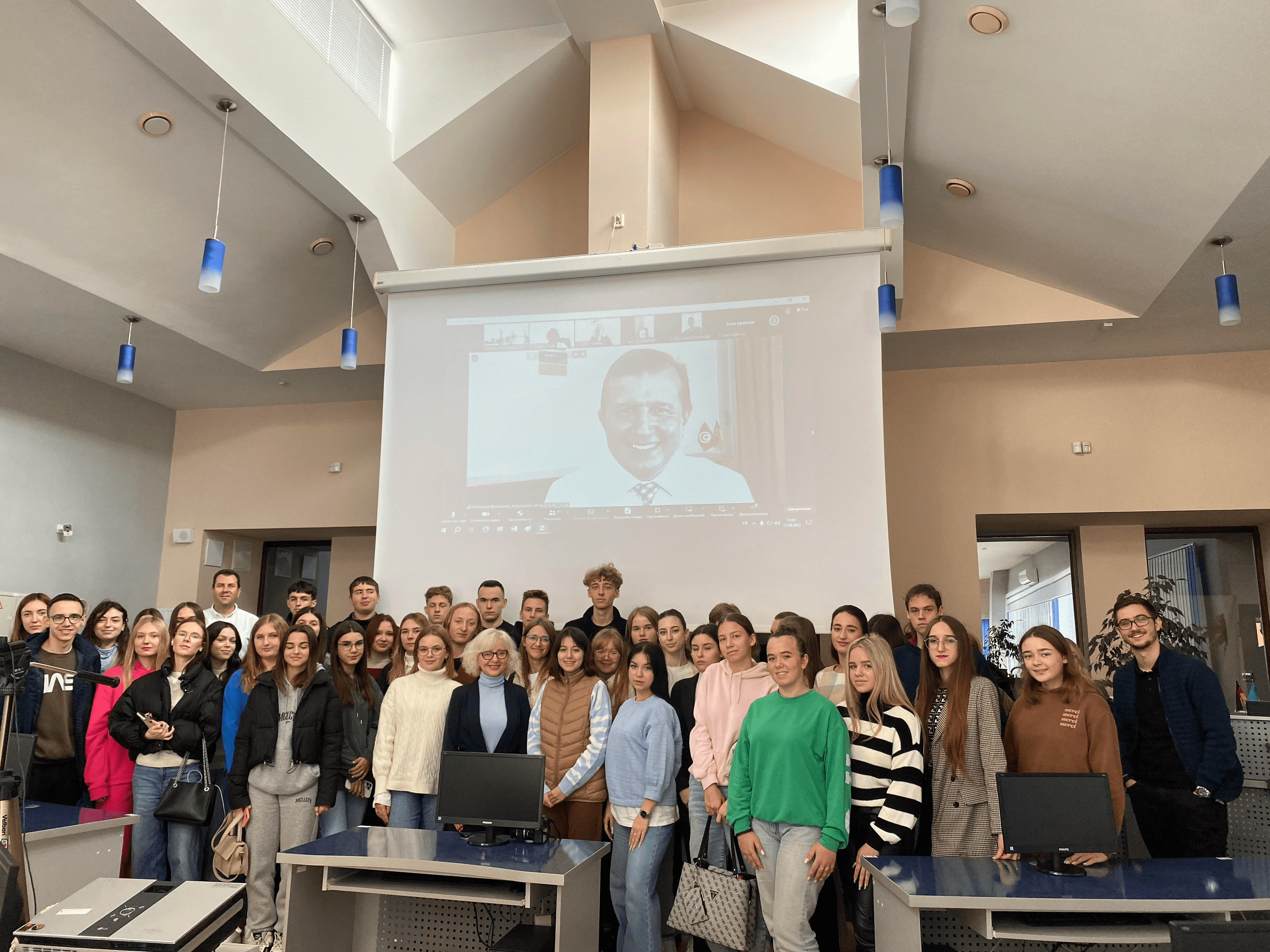 Зустріч із Надзвичайним і Повноважним Послом України, кандидатом економічних наук Володимиром Хоманцем