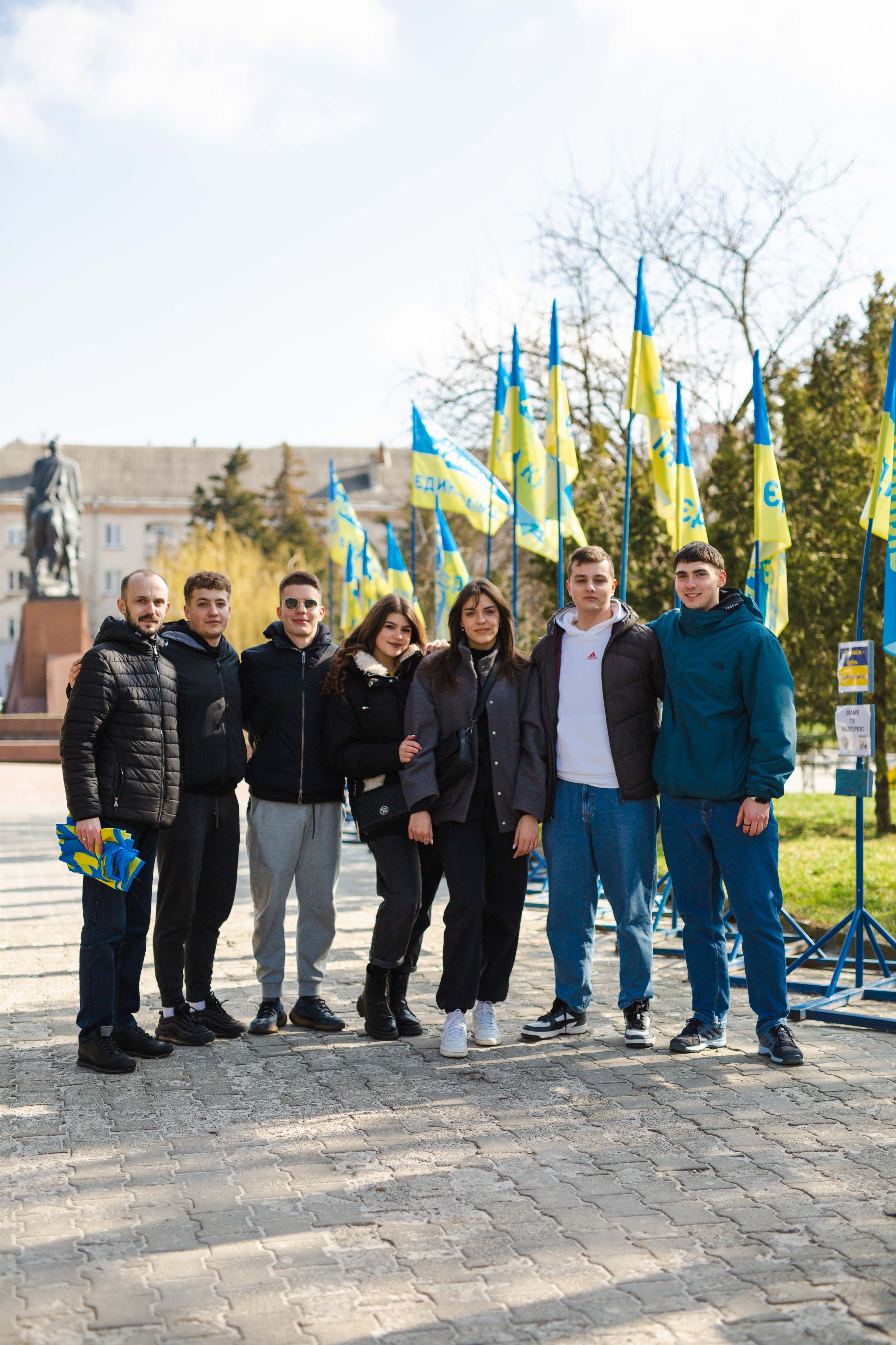 Студенти ЗУНУ організували патріотичну акцію «Вільні та нескорені»