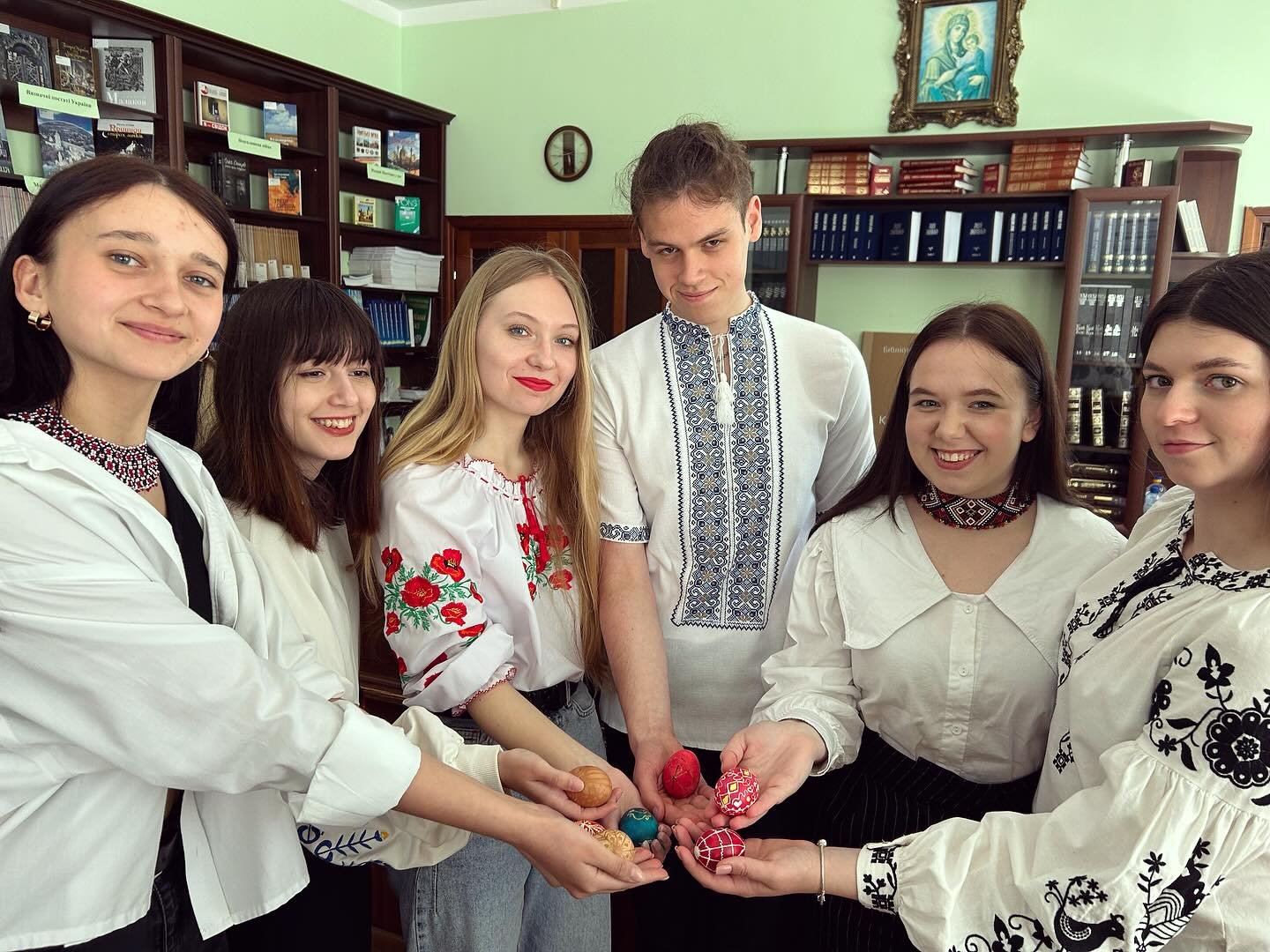 Майстер-клас із писанкарства