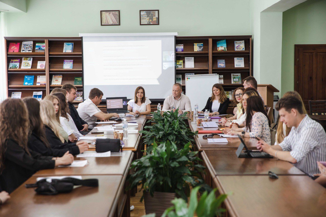 ІІ Всеукраїнська науково-практична конференція студентів, аспірантів та молодих вчених «Нейромаркетинг, штучний інтелект та цифровий маркетинг: проблеми та перспективи»