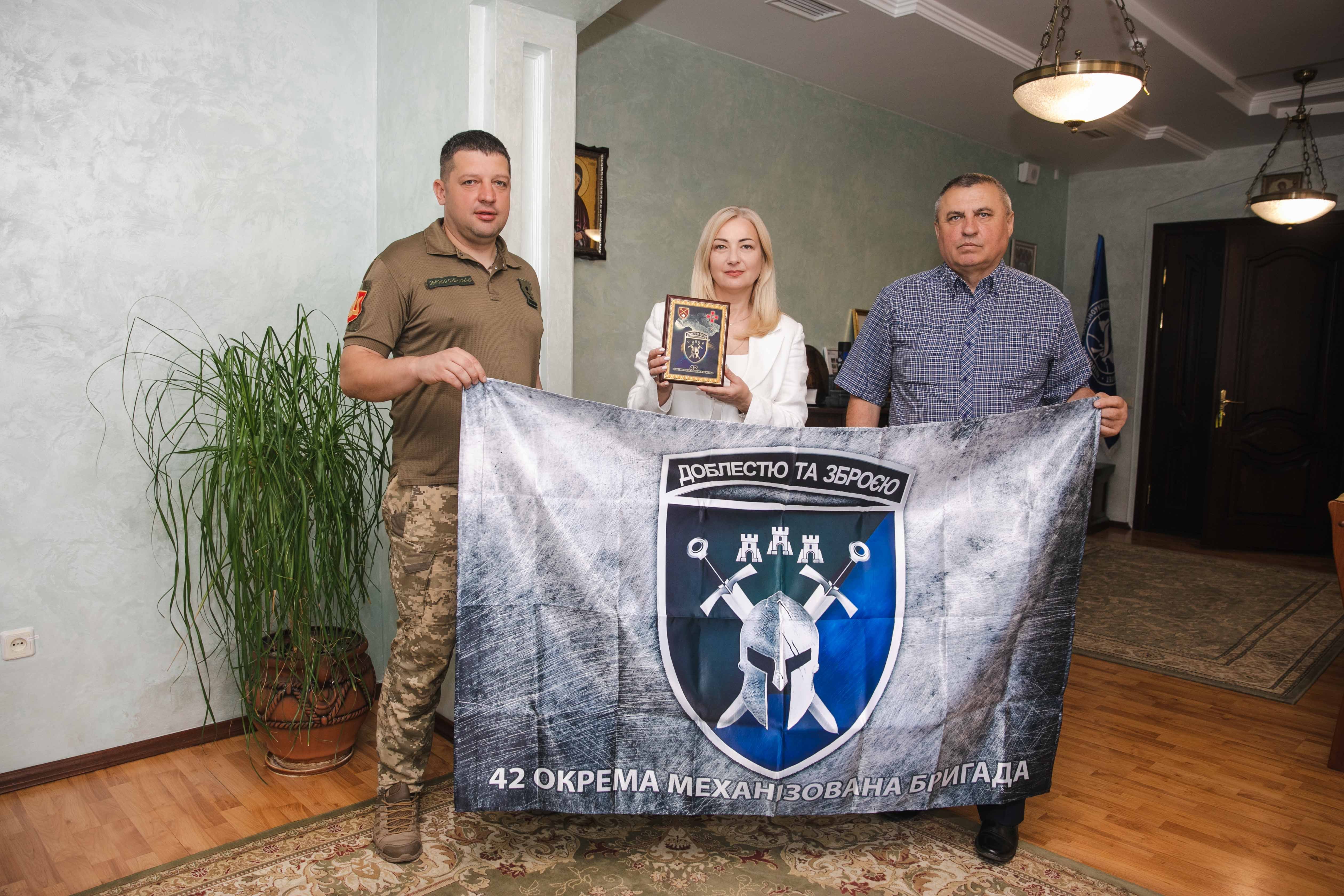 Військовослужбовці 42 окремої механізованої бригади передали подяку ЗУНУ!