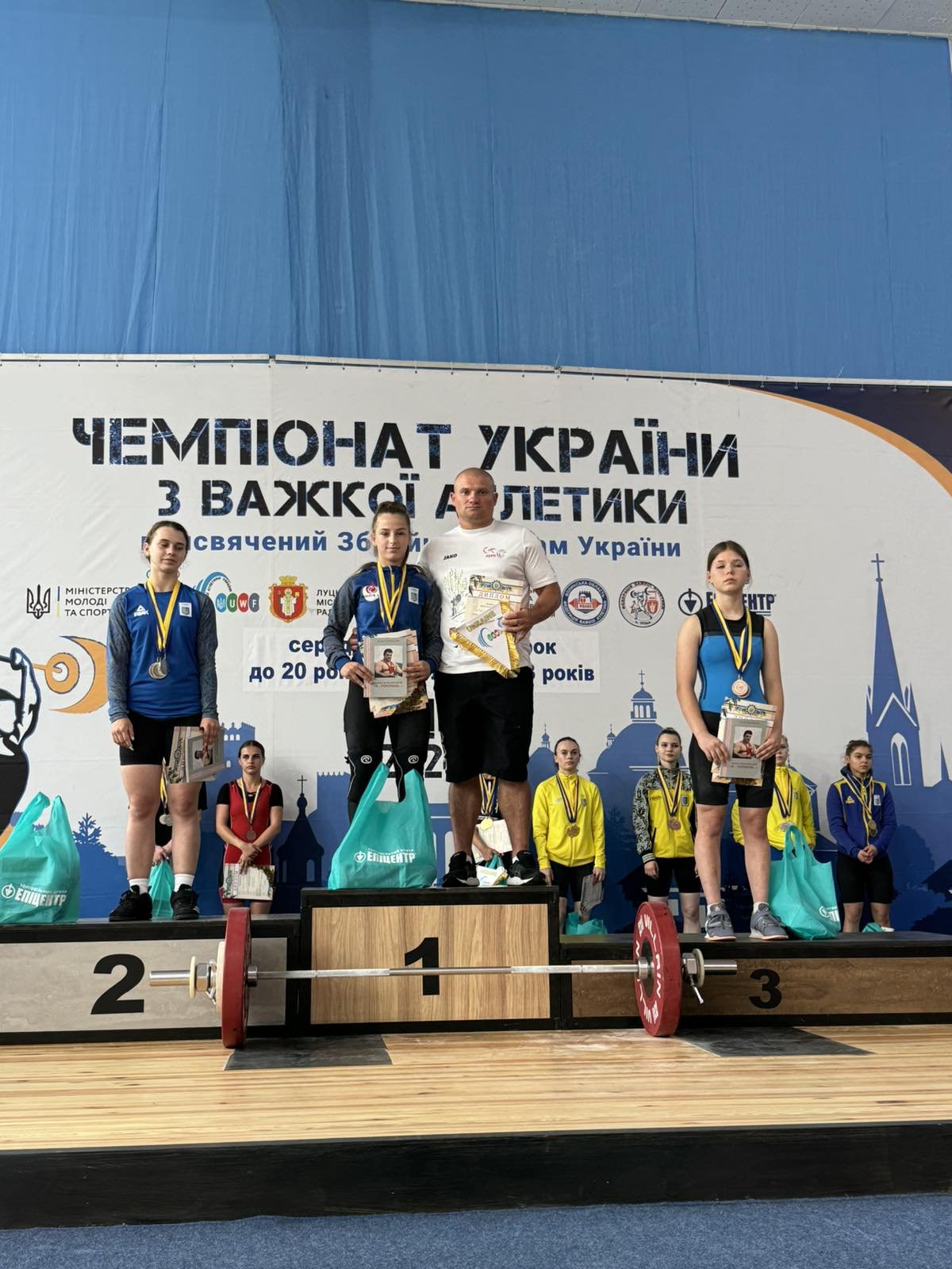 Студенти ЗУНУ посіли лідерські позиції на Чемпіонаті України з важкої атлетики