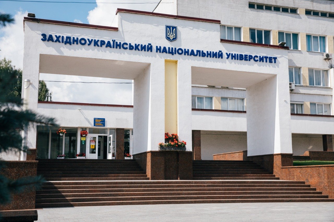 Освітні програми, які користуються найбільшою популярністю у ЗУНУ!