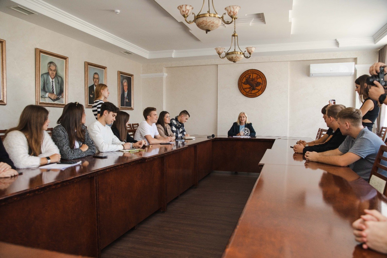 Зустріч ректора ЗУНУ Оксани Десятнюк із університетською радою студентів