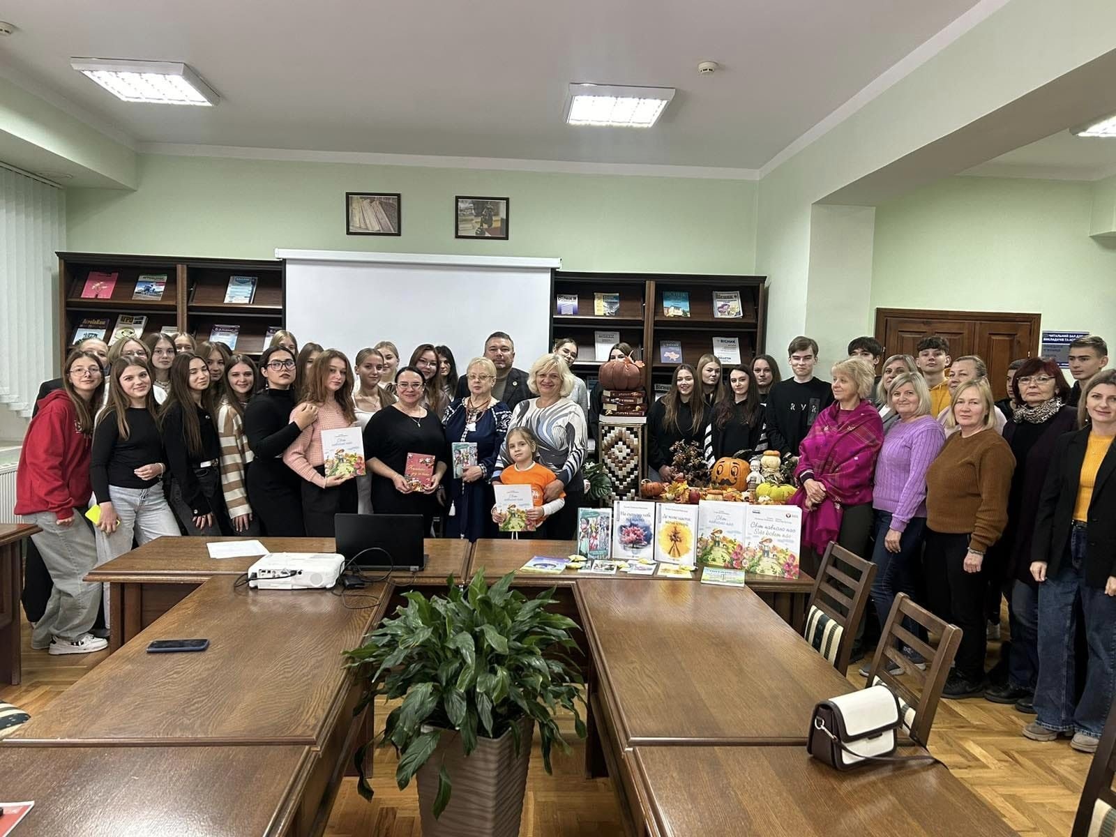 Творча зустріч «Не зрадити батьківську хату»