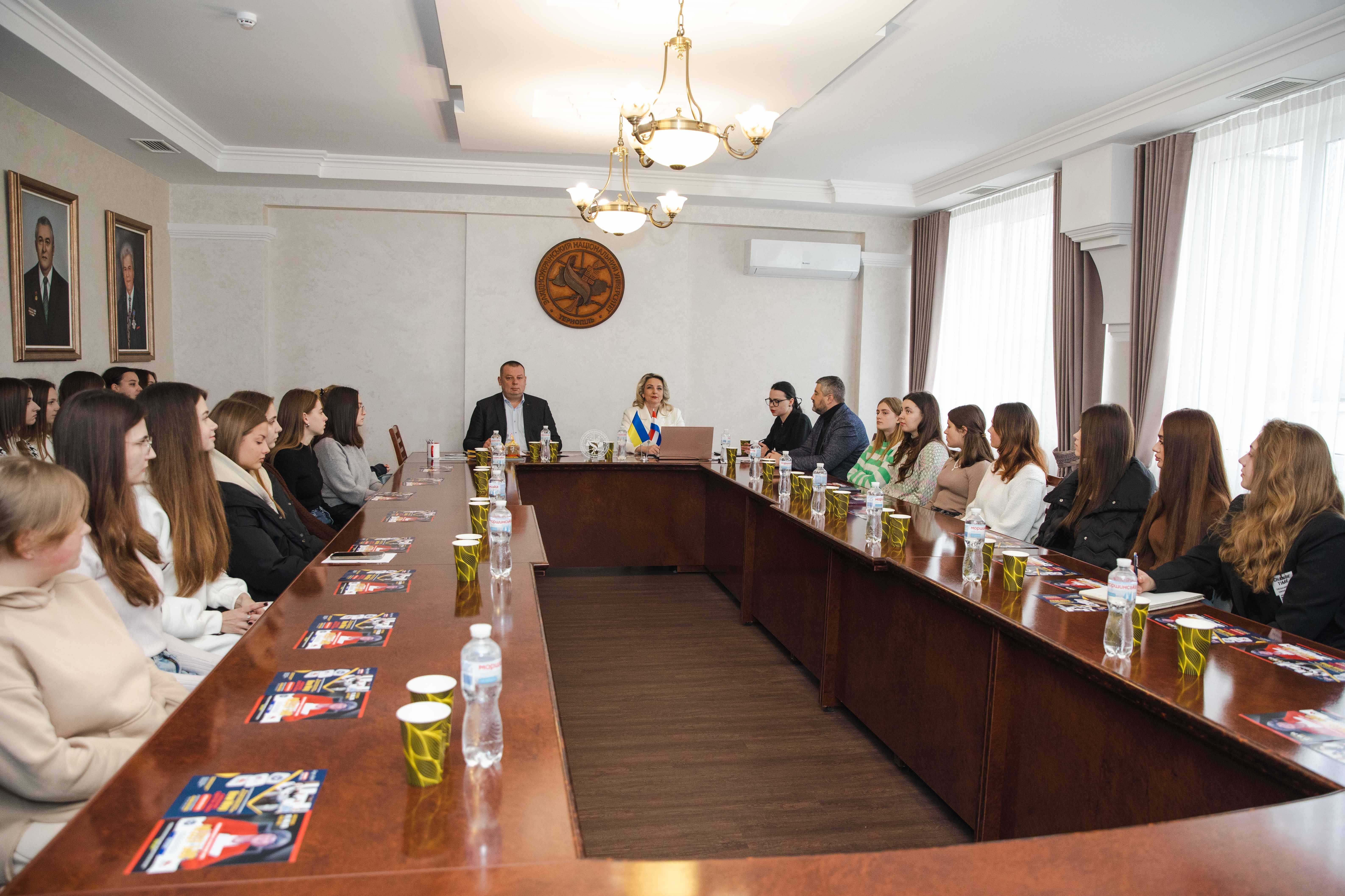Стартувала V ювілейна Міжнародна школа світових освітніх практик «New Way»