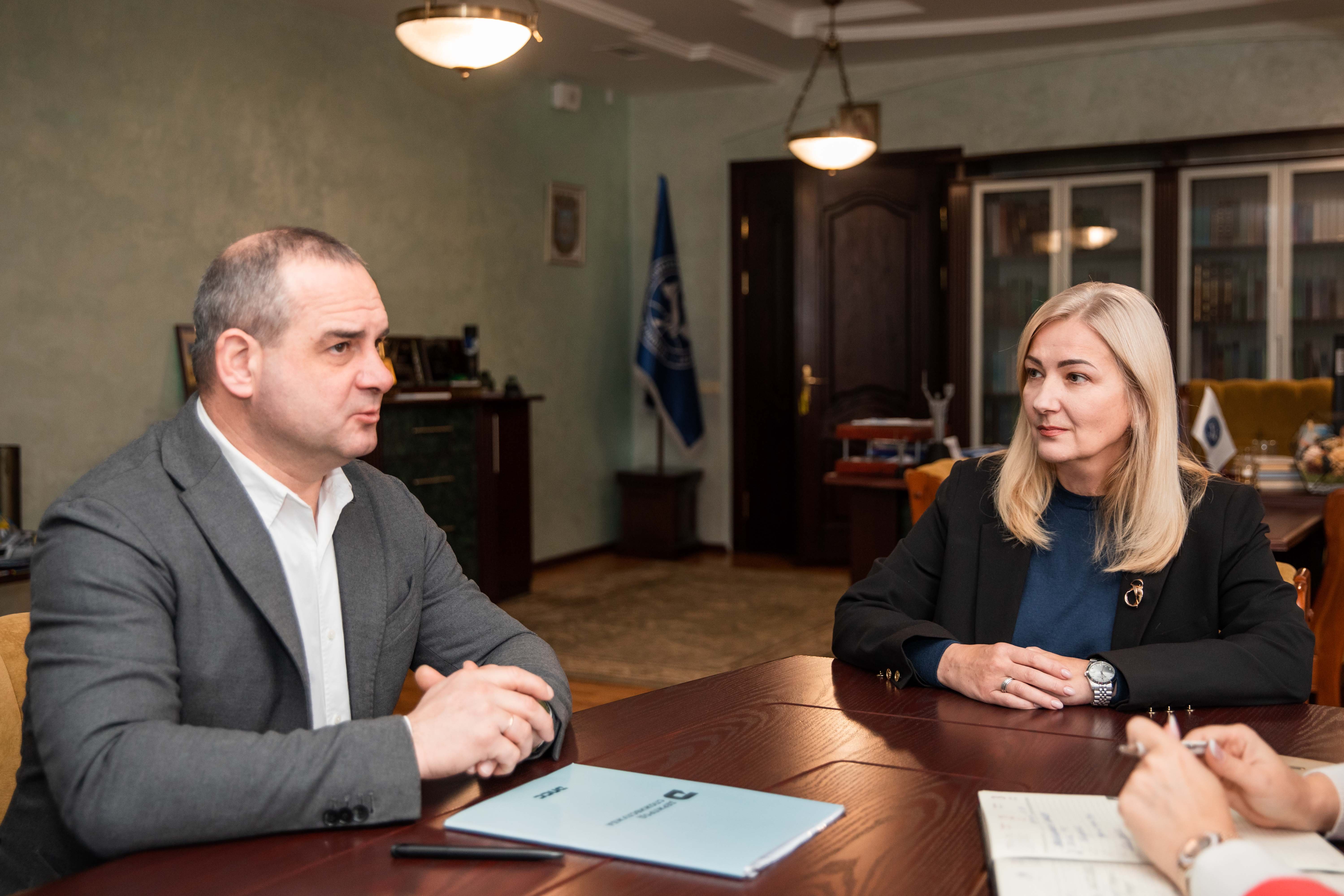 Співпраця із Державною службою України з питань безпечності харчових продуктів та захисту споживачів
