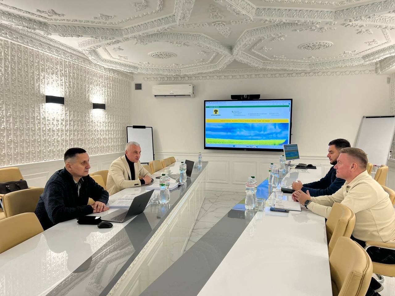 ЗУНУ та ПАП «Агропродсервіс» впроваджують спільні проєкти у сфері біоенергетики і зелених технологій