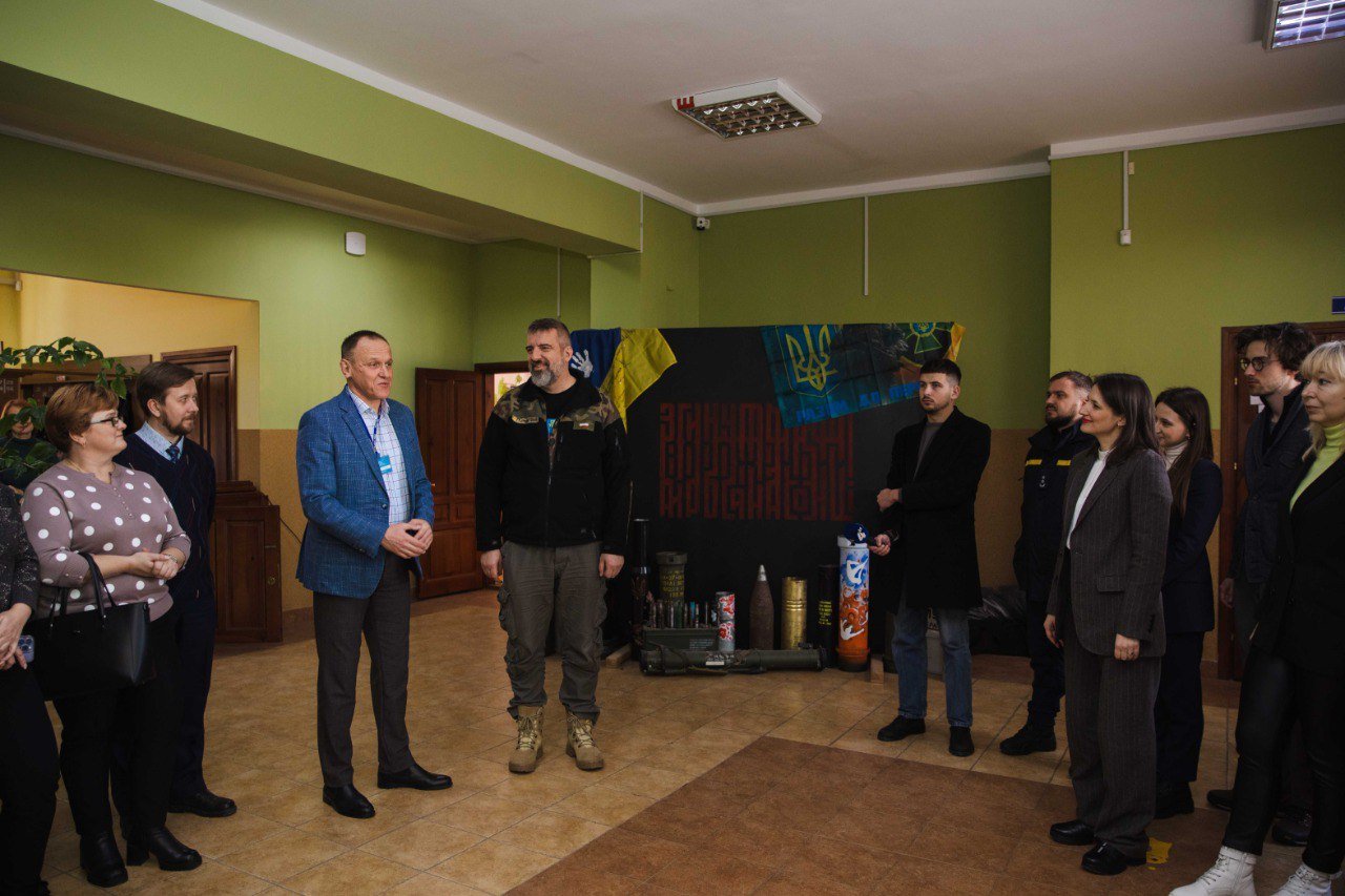 Фредерик Цолль передав колективу університету літературу юридичного спрямування