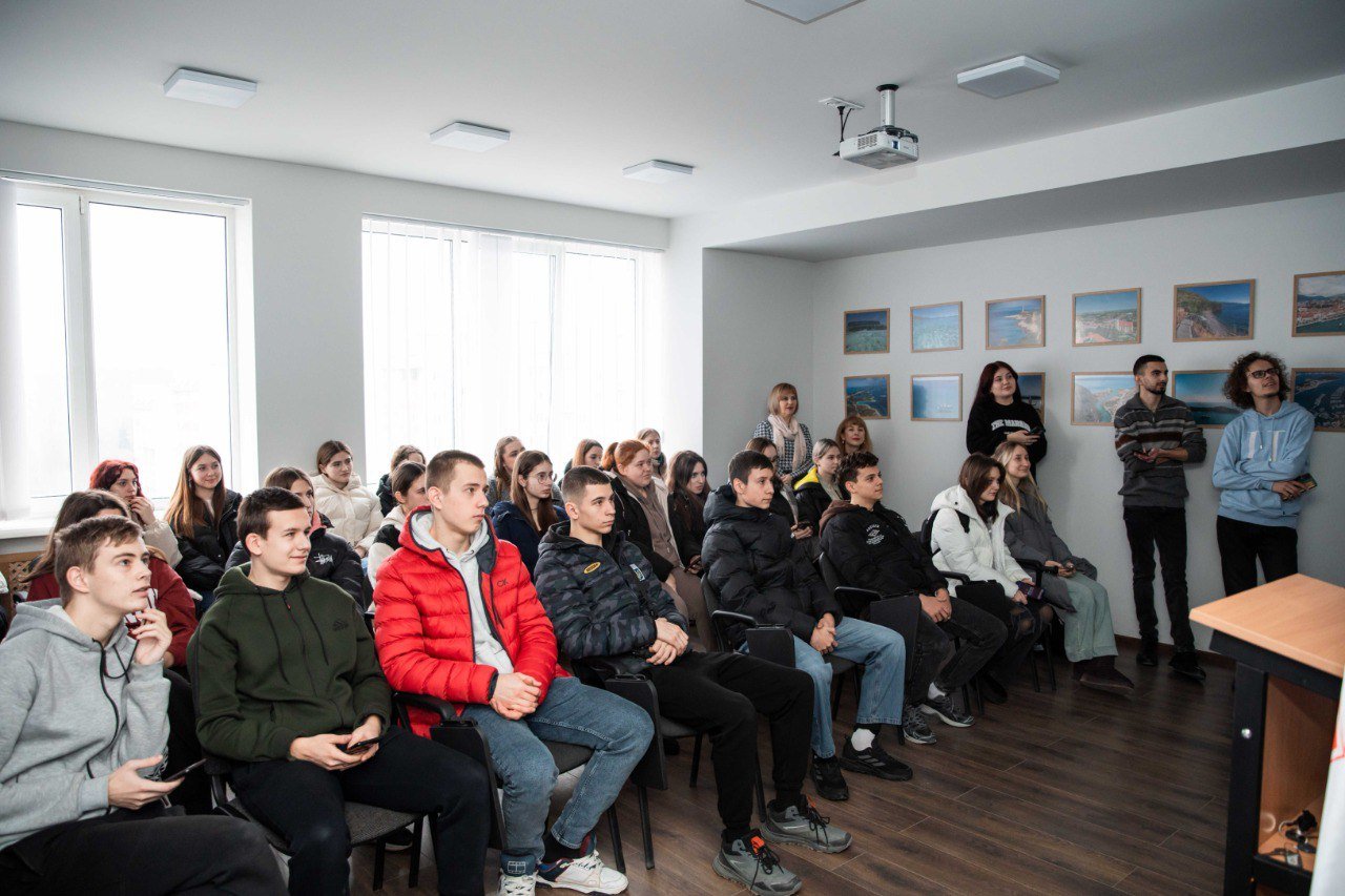 Візит учнів Теребовлянського академічного ліцею імені Ярослави Стецько до ЗУНУ