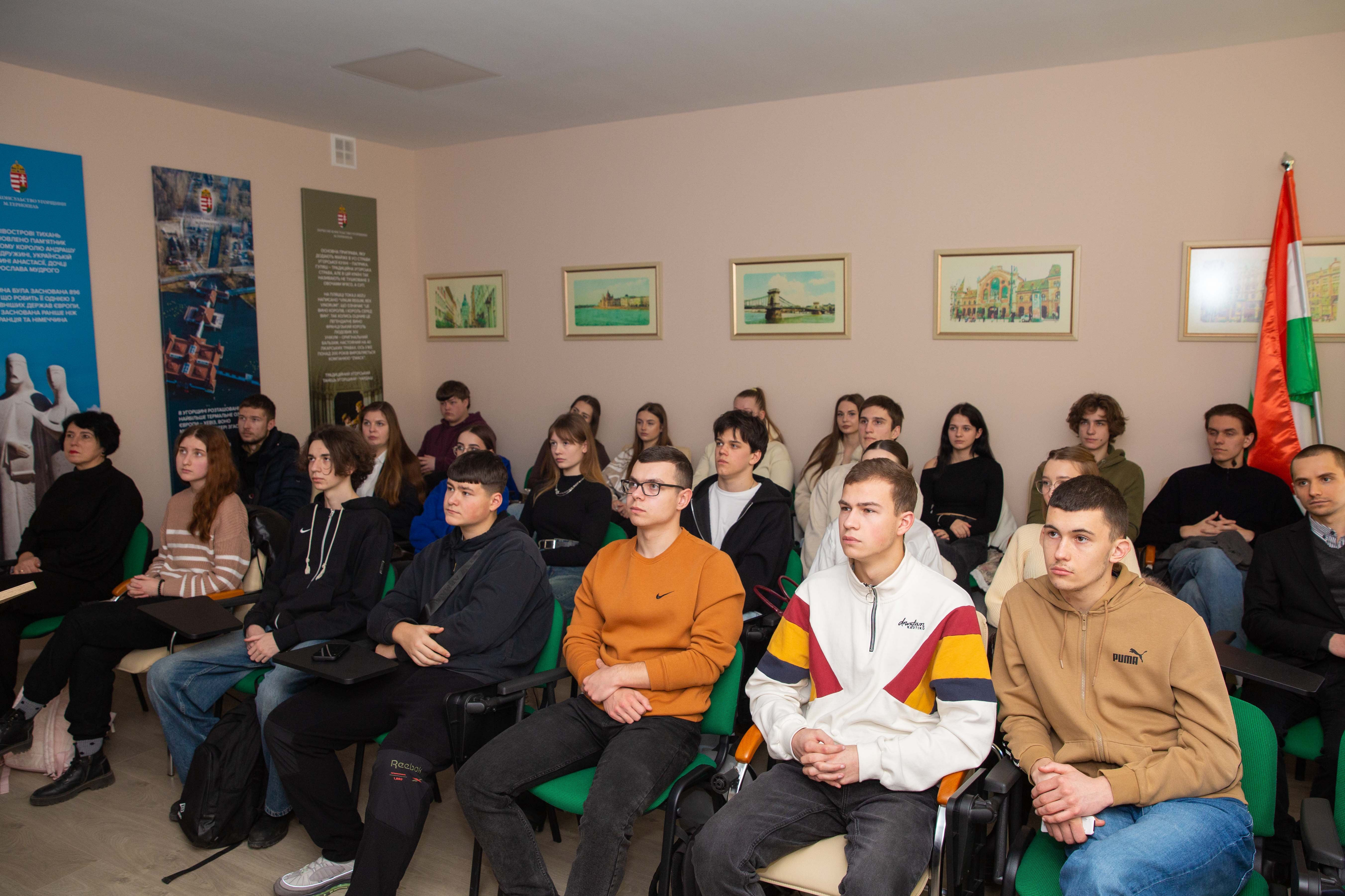 "Студії публічної дипломатії 6.0": лекція Інни Хоменської
