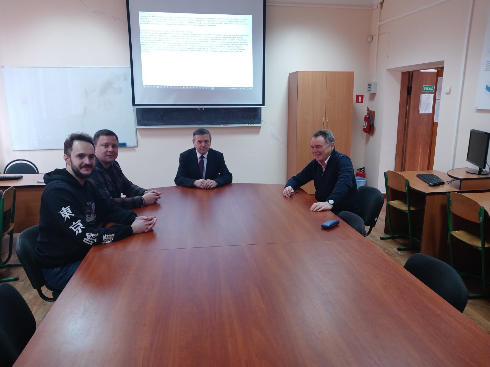 Науково-дослідний проєкт “Інтелектуальна система розпізнавання дефектів об’єктів зеленої енергетики із використанням БПЛА”