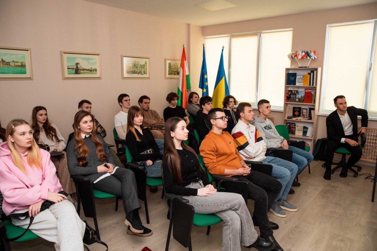 Зустріч із доктором мистецтвознавства, професором, артистом ЮНЕСКО в ім’я миру Германом Макаренком