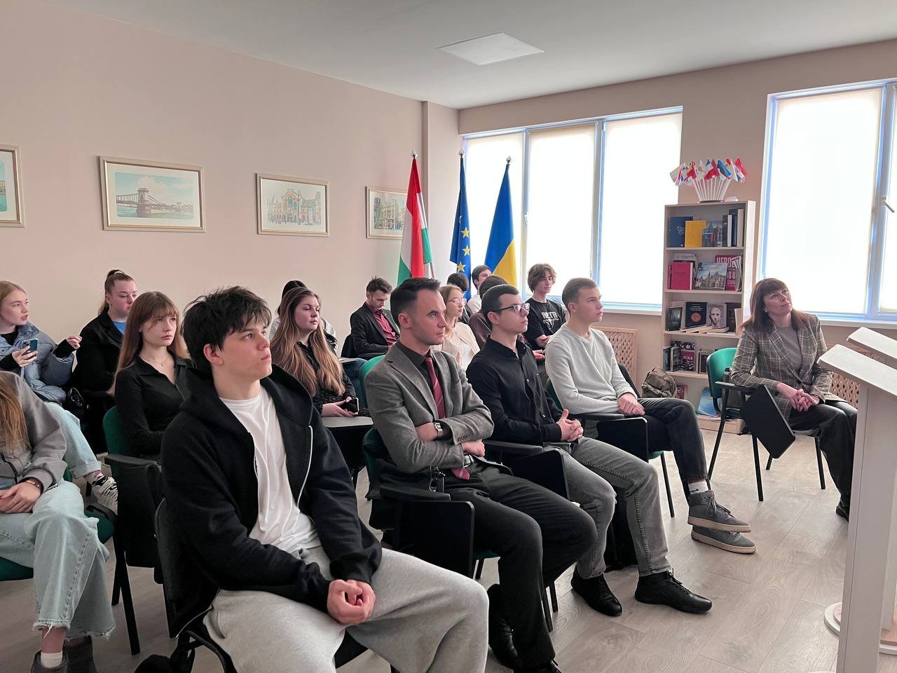 Відбулася зустріч студентів ЗУНУ Третім секретарем Посольства України в Державі Кувейт (2019-2024 рр.) – Ольгою Сегедою