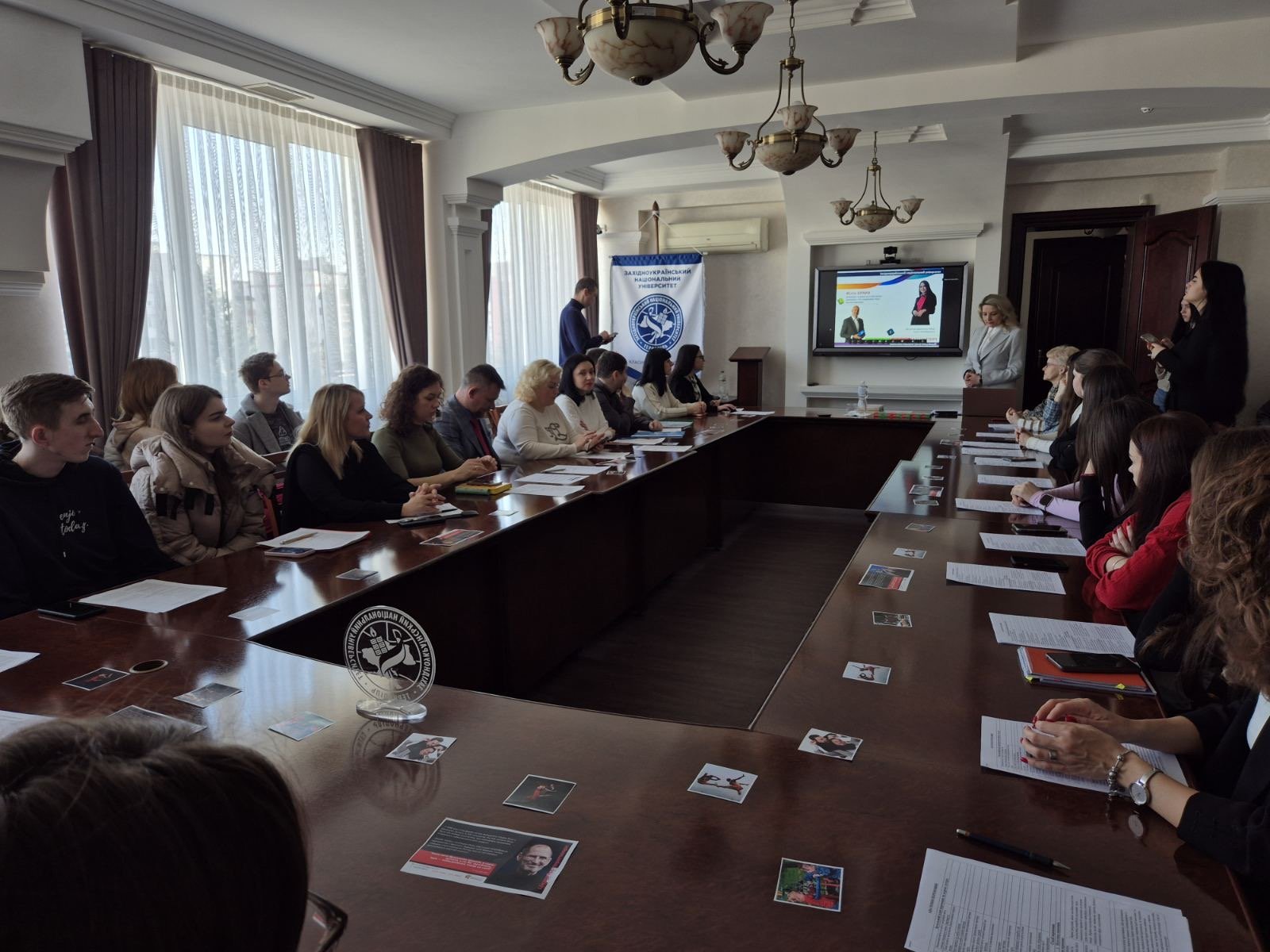Науковий воркшоп у ЗУНУ: «Переговори як інструмент забезпечення фінансової стабільності: мистецтво будувати довіру»