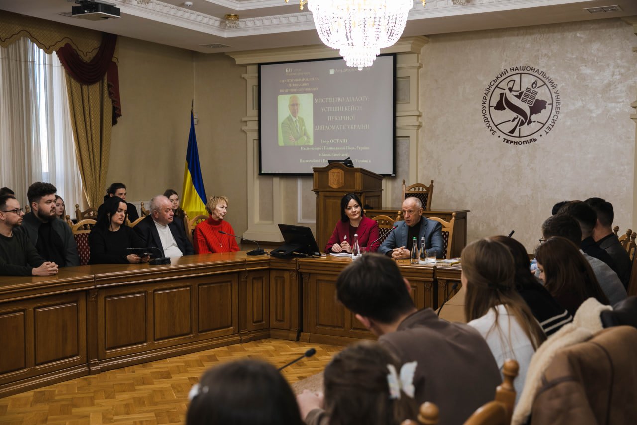 Надзвичайний і Повноважний Посол України в Канаді (2006–2011) та у Ліванській Республіці (2016–2022) – Осташ Ігор Іванович у ЗУНУ